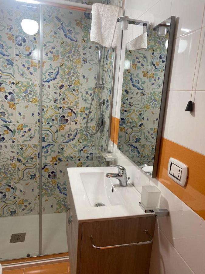 B&B Flower'S House Наполи Екстериор снимка
