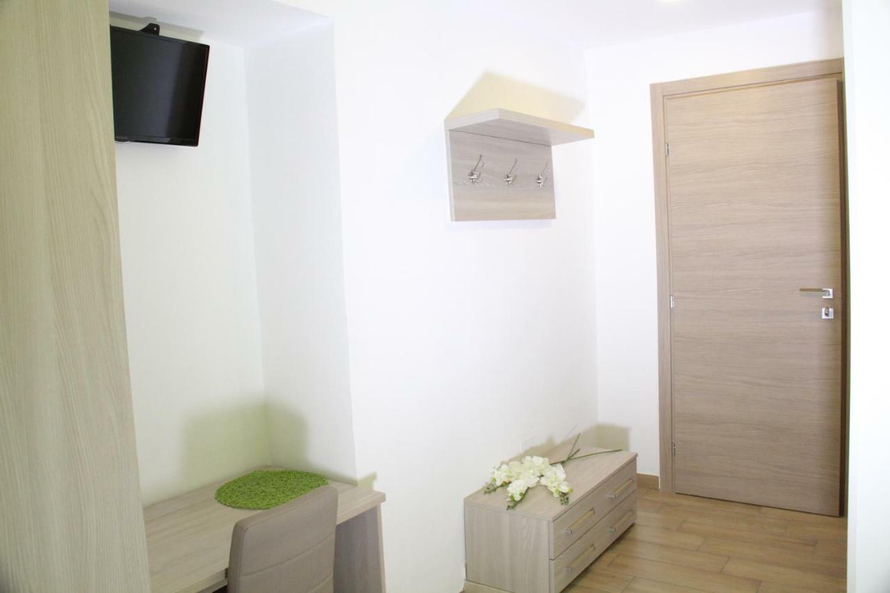B&B Flower'S House Наполи Екстериор снимка